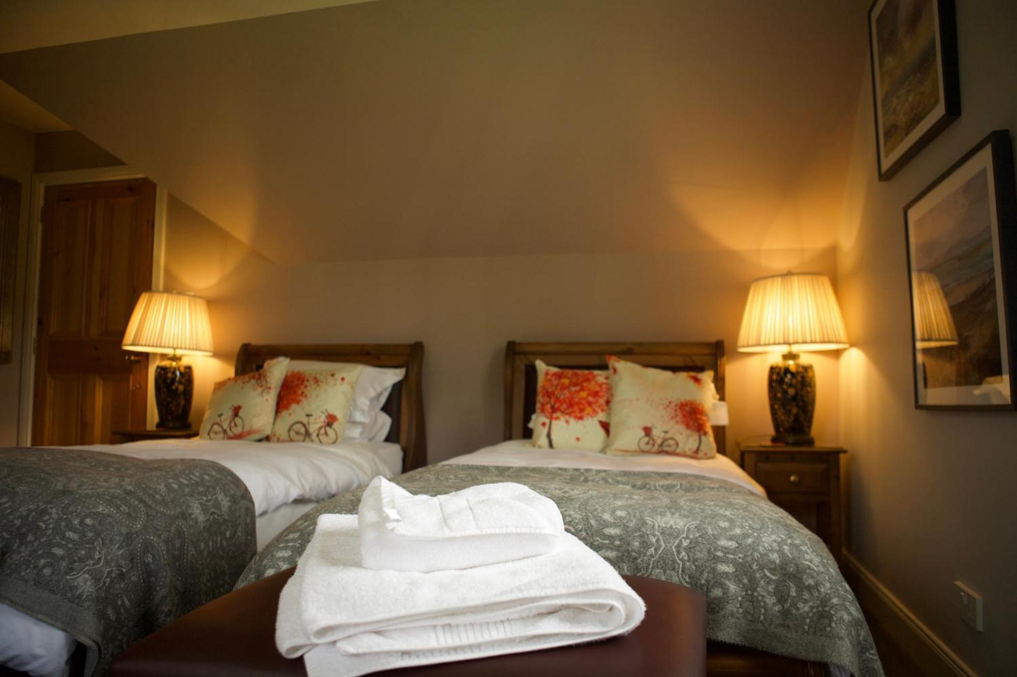 Clachan Garden B&B กราฟ ภายนอก รูปภาพ
